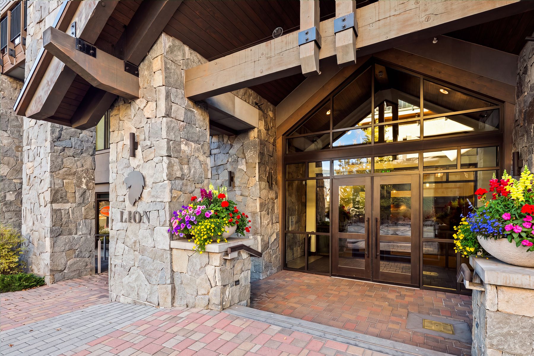Entrance to The Lion